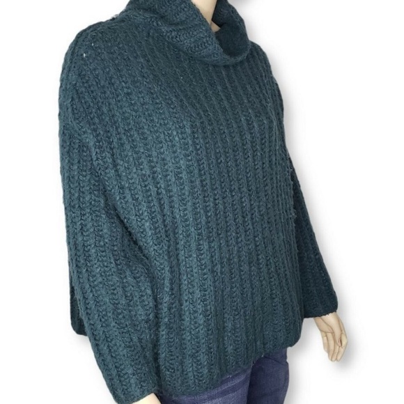 Free People Chunky Knit Turtleneck - Picture 9 of 11